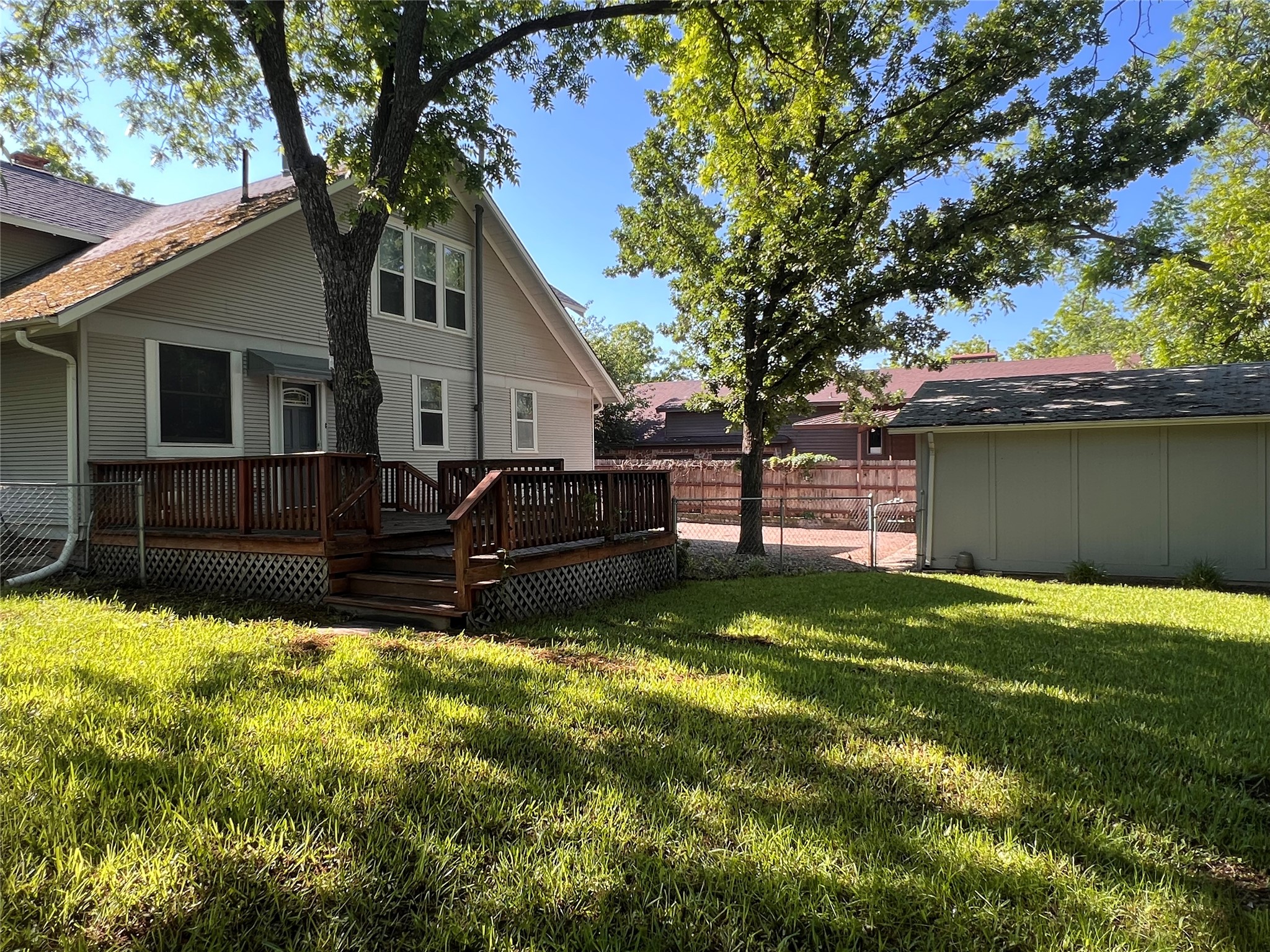 505 N Elm Street Comanche TX 76442