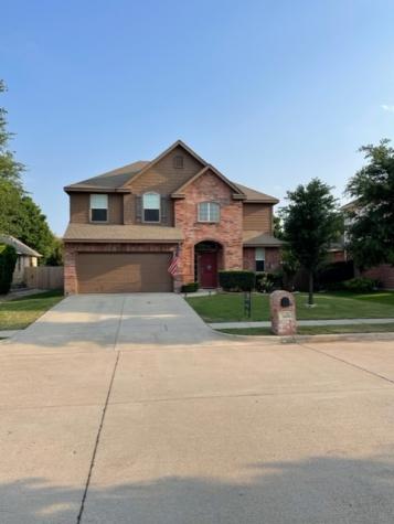 505 Castlebrook Court Saginaw TX 76179
