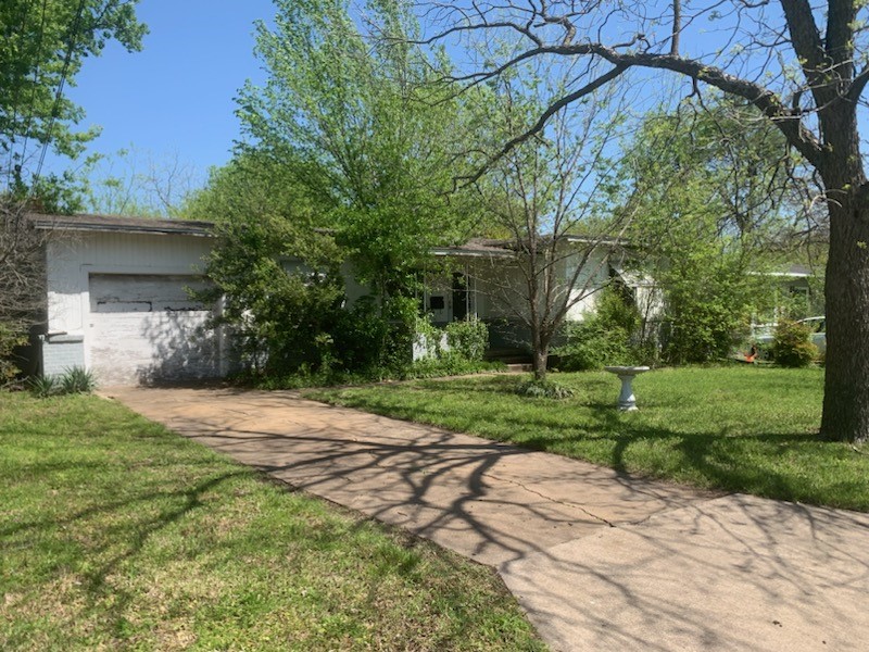 2121 N Hickory Street Sherman TX 75092