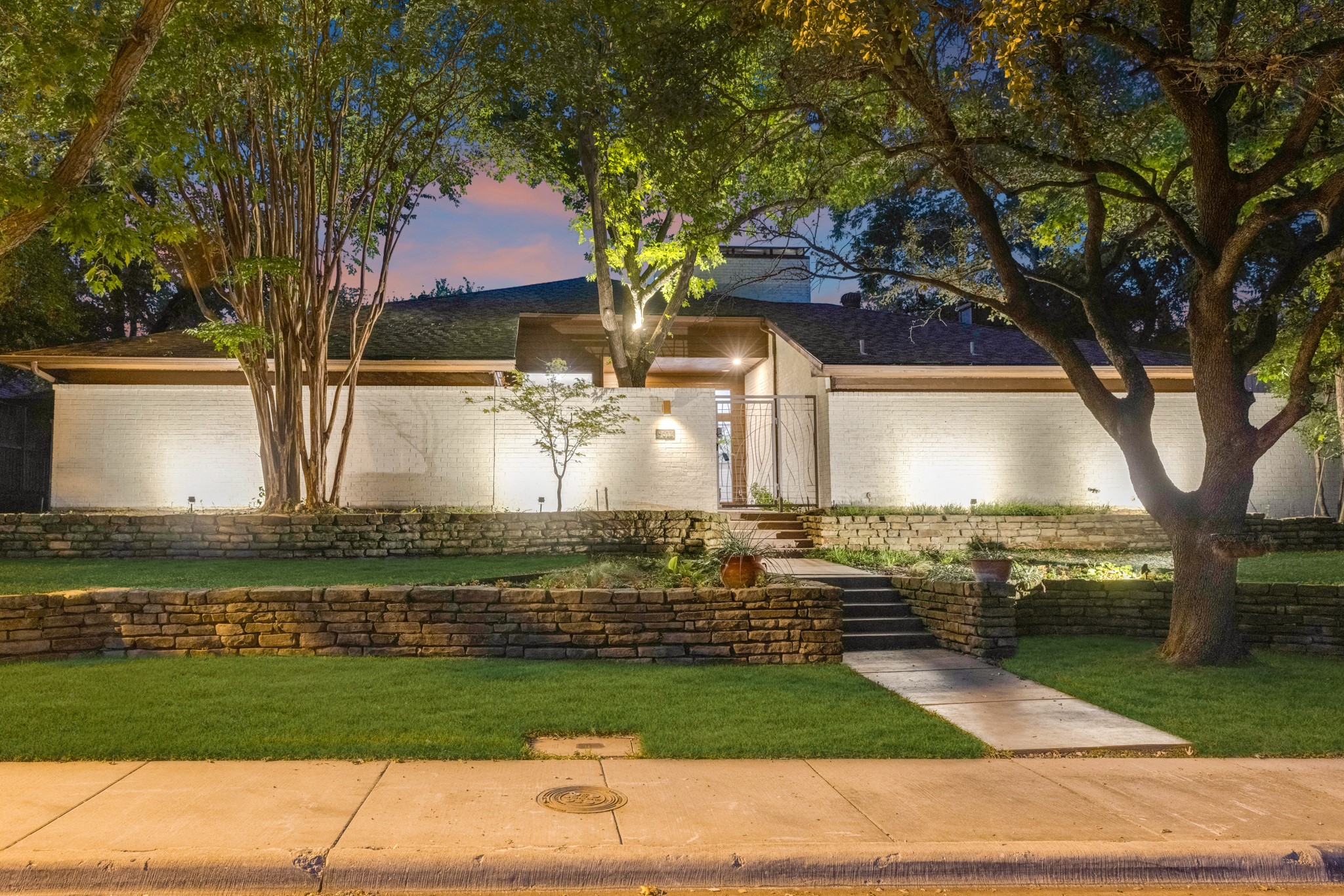 9611 Hill View Drive Dallas TX 75231