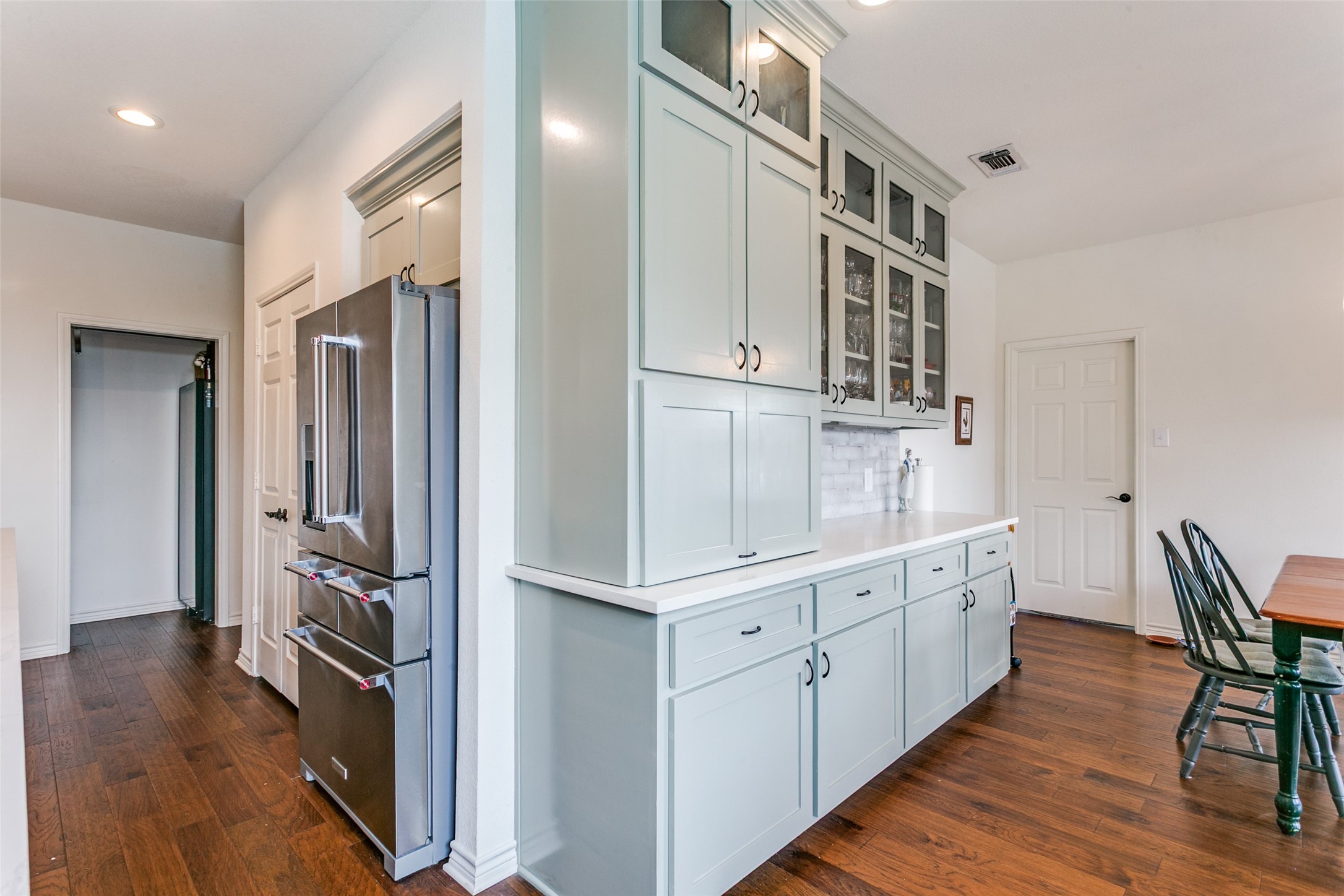 3229 Birch Avenue Grapevine TX 76051