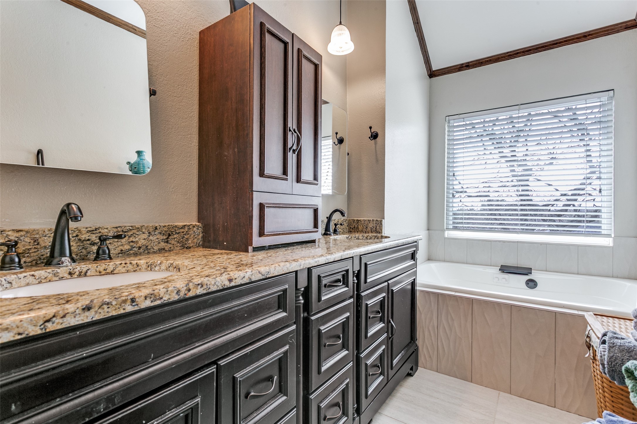 3229 Birch Avenue Grapevine TX 76051