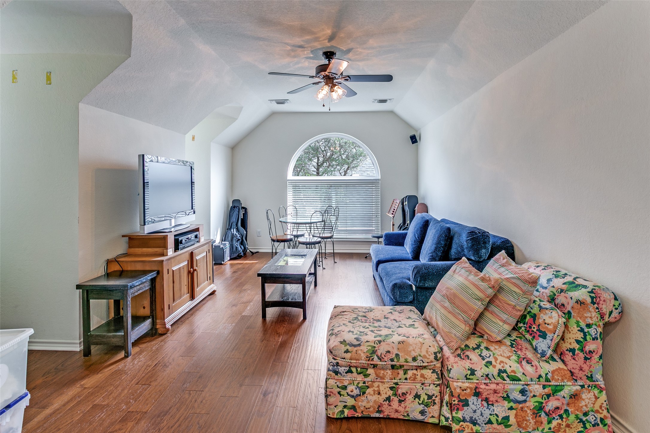 3229 Birch Avenue Grapevine TX 76051