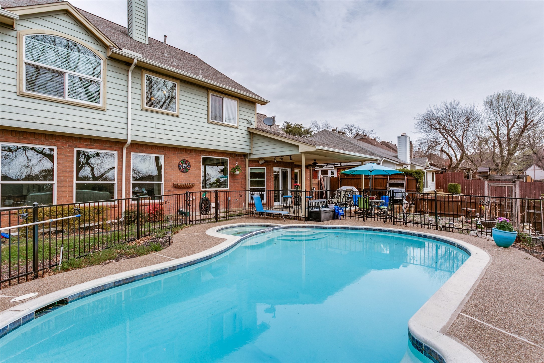 3229 Birch Avenue Grapevine TX 76051