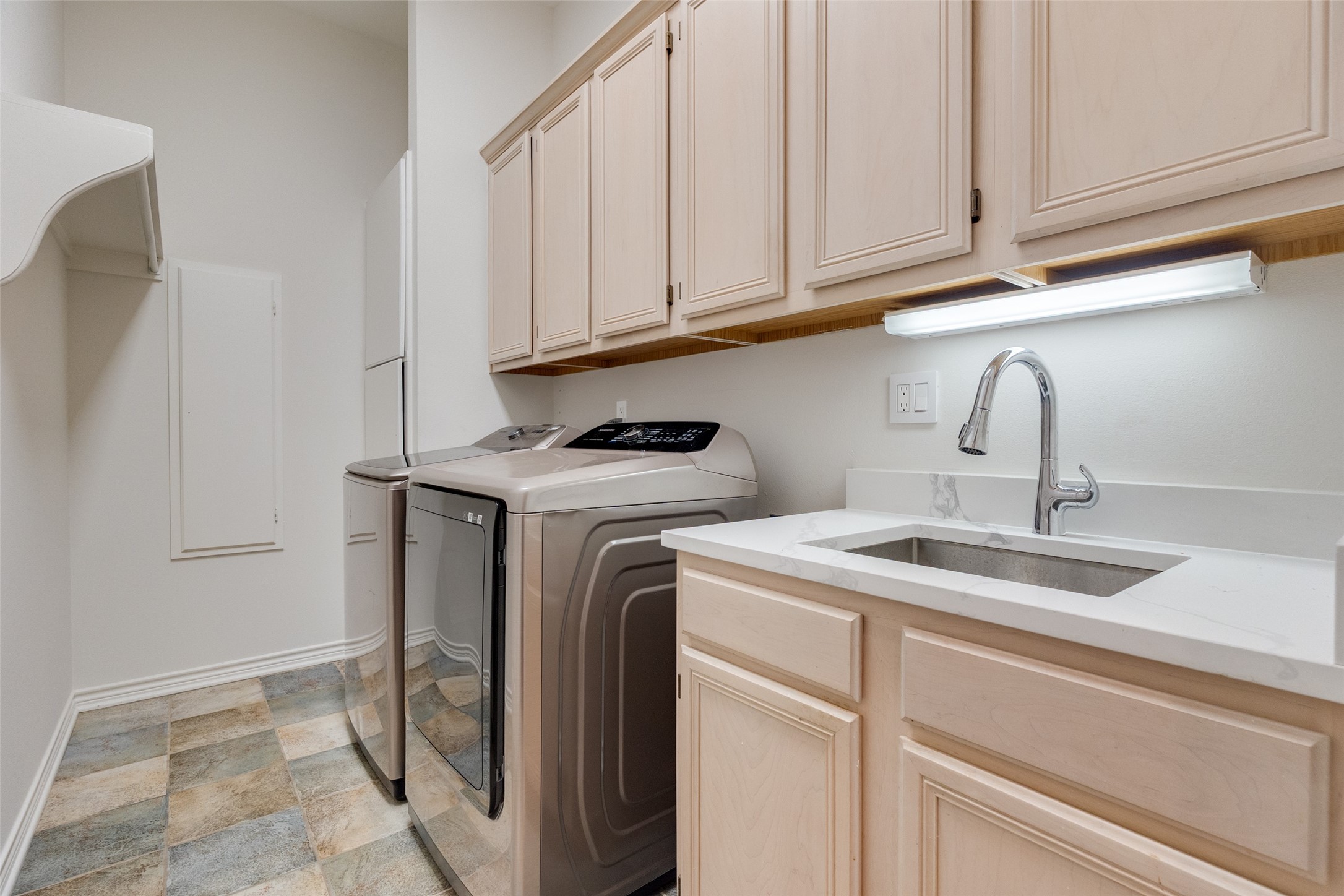 5912 Encore Drive Dallas TX 75240