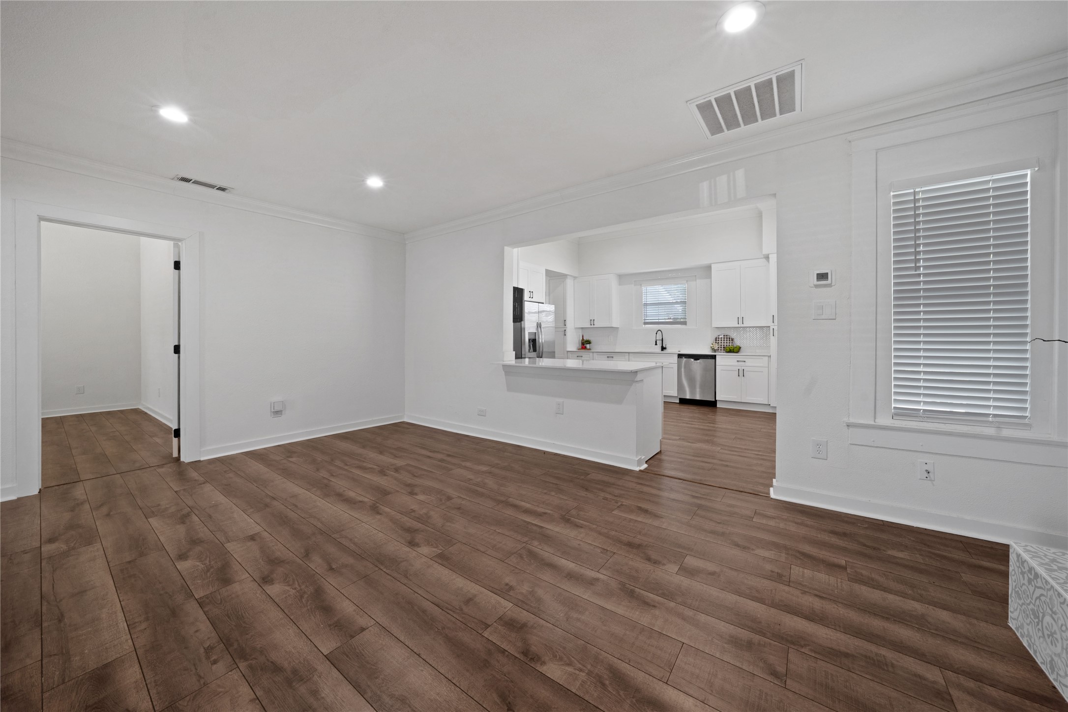 1011 S Armstrong Avenue Denison TX 75020