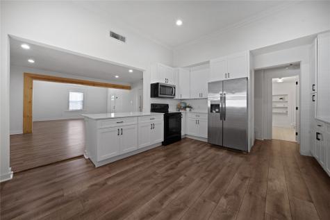 1011 S Armstrong Avenue Denison TX 75020