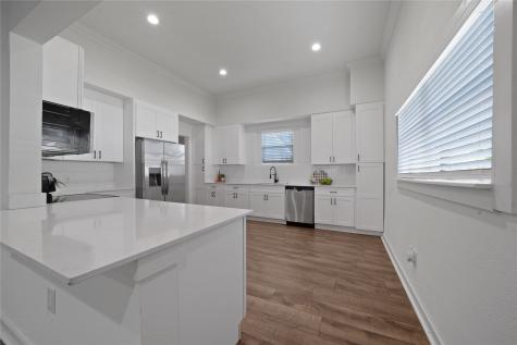 1011 S Armstrong Avenue Denison TX 75020