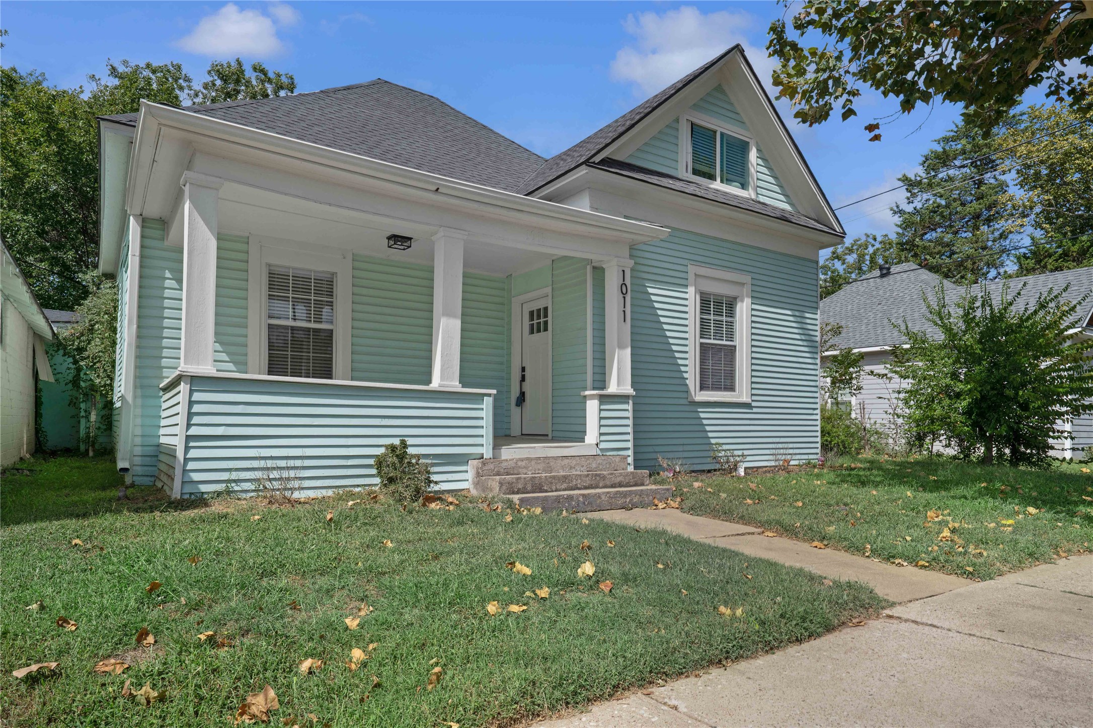 1011 S Armstrong Avenue Denison TX 75020