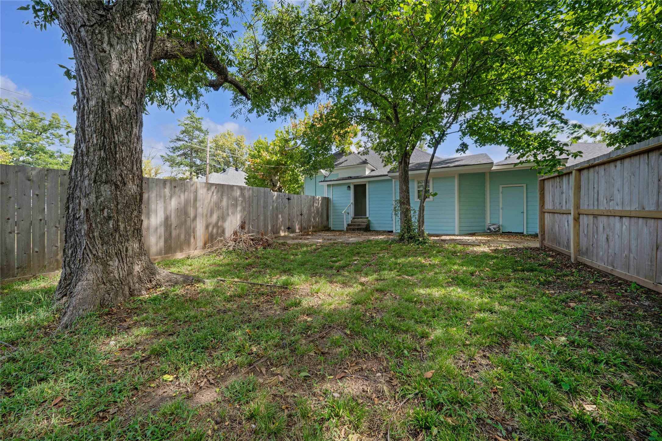1011 S Armstrong Avenue Denison TX 75020