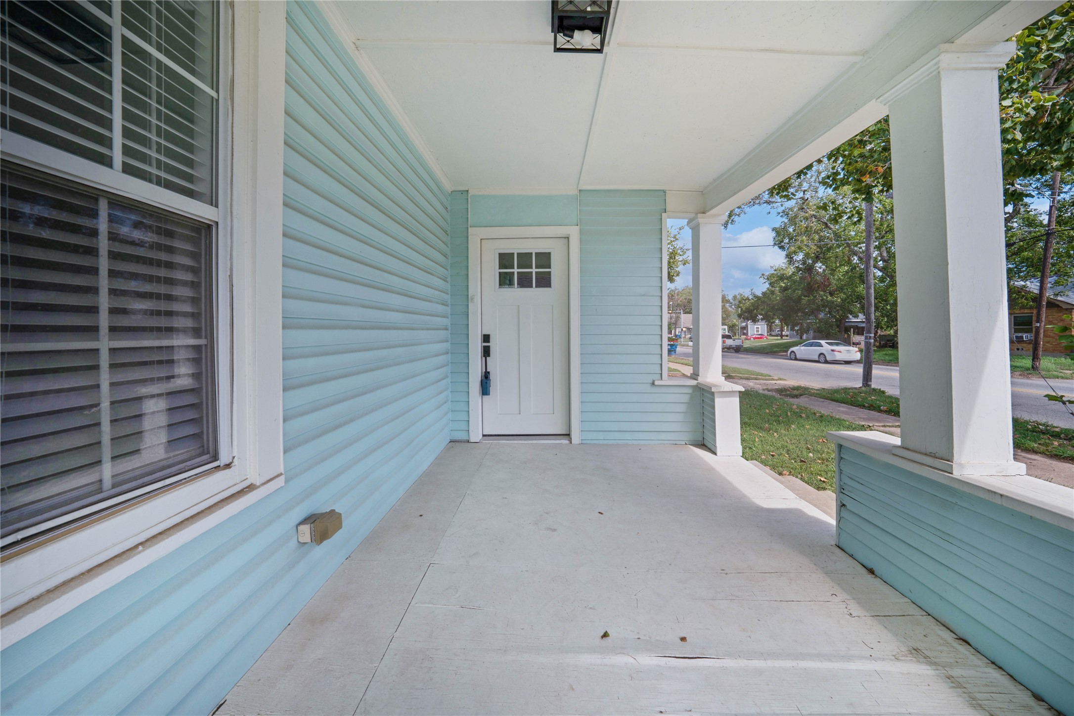 1011 S Armstrong Avenue Denison TX 75020