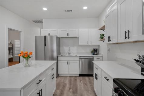 1011 S Armstrong Avenue Denison TX 75020