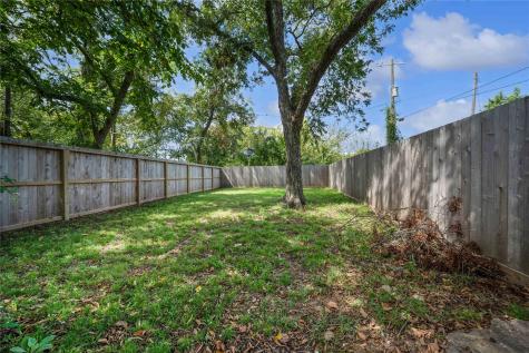 1011 S Armstrong Avenue Denison TX 75020