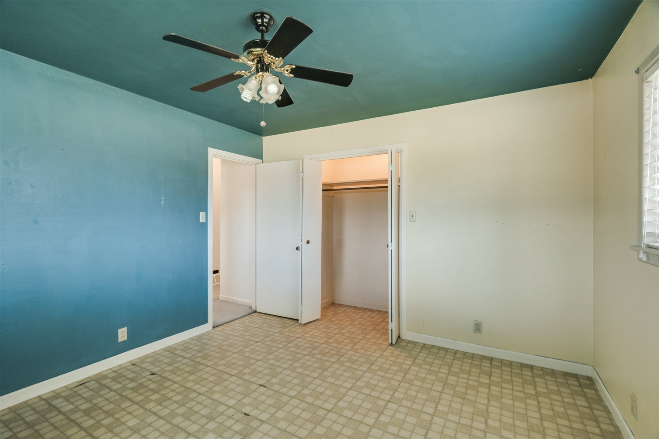 501 S Hilltop Street Burkburnett TX 76354