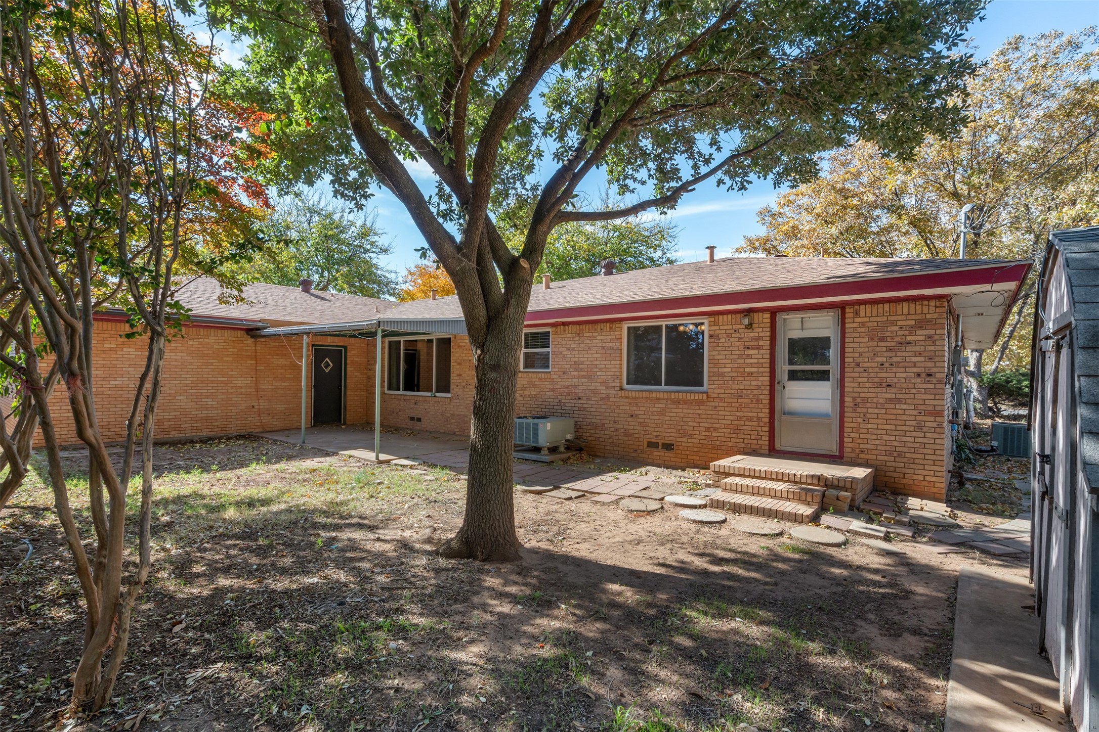 501 S Hilltop Street Burkburnett TX 76354