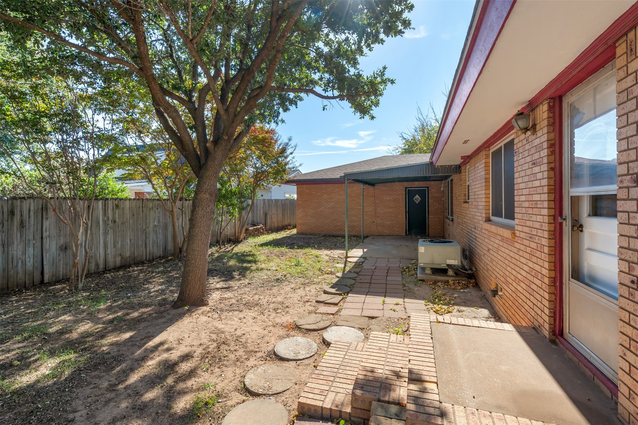 501 S Hilltop Street Burkburnett TX 76354