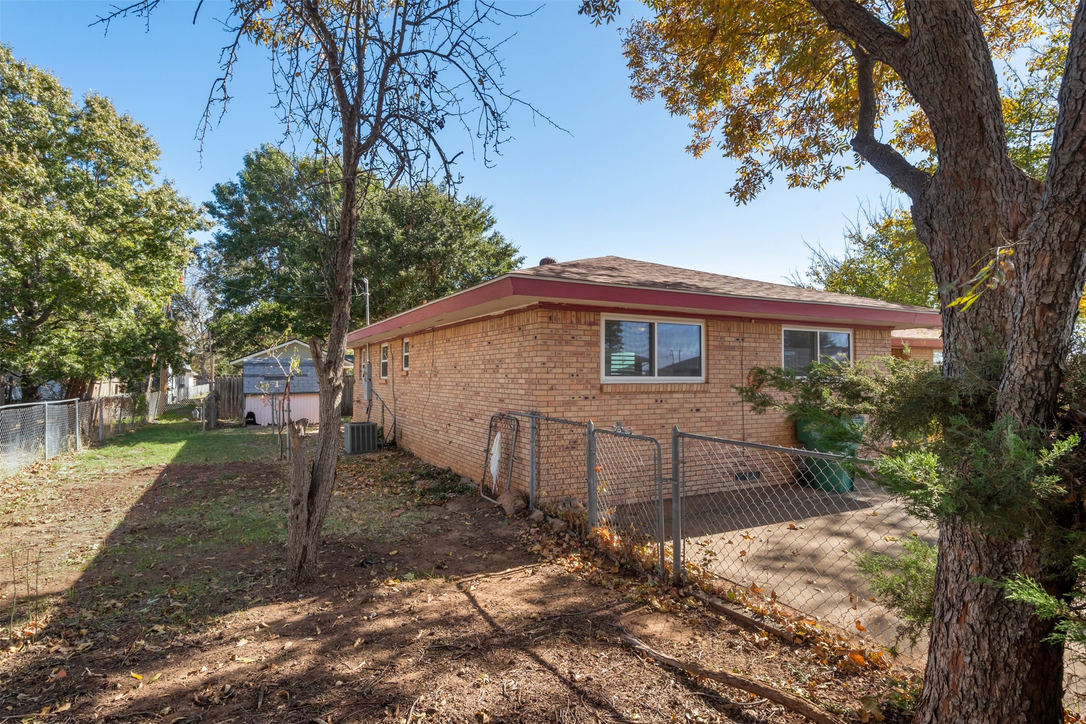 501 S Hilltop Street Burkburnett TX 76354