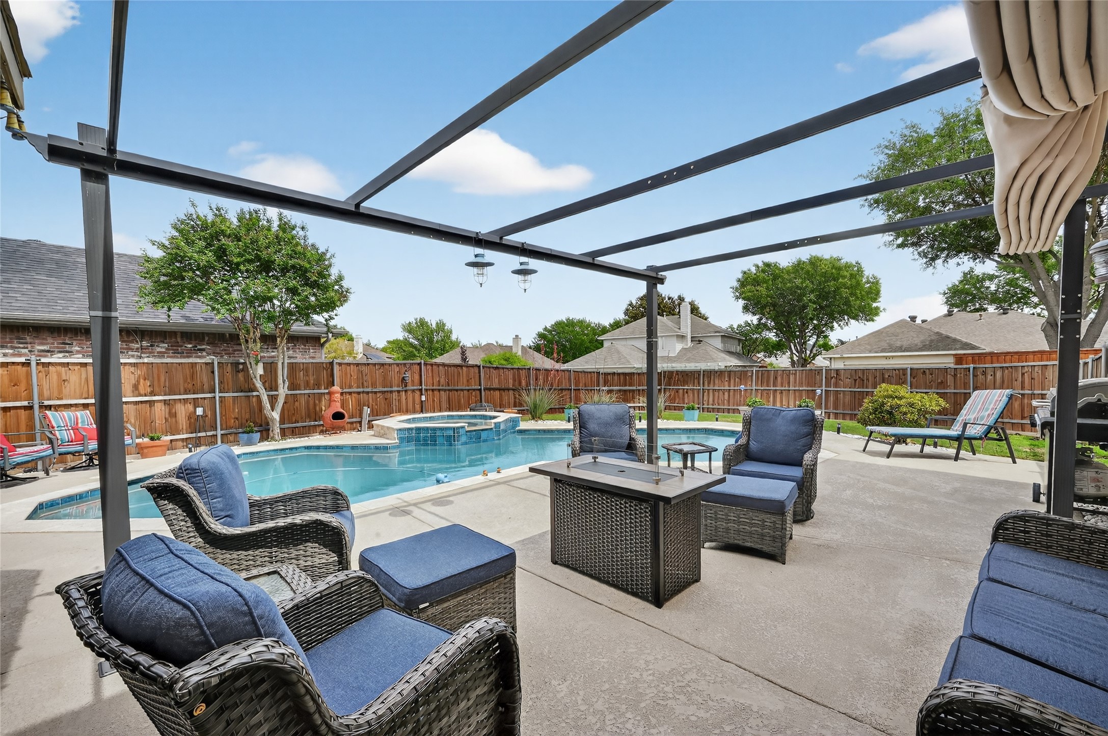 757 Summit Run Lewisville TX 75077