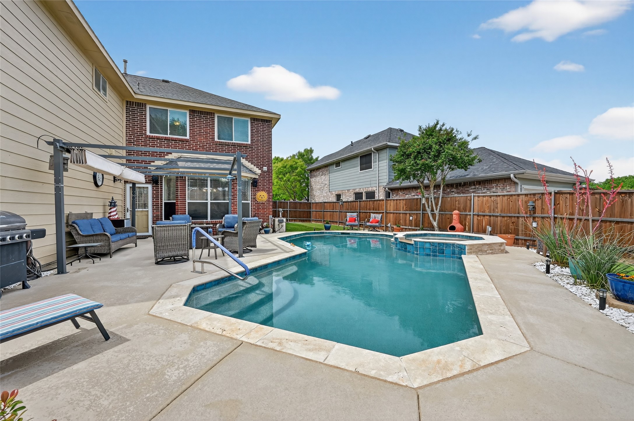 757 Summit Run Lewisville TX 75077
