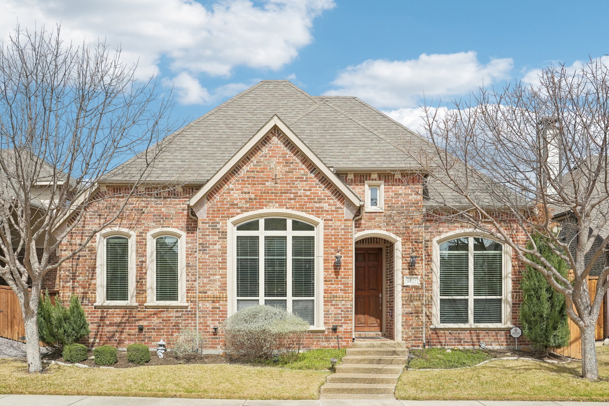 2523 Sir Wade Way Lewisville TX 75056