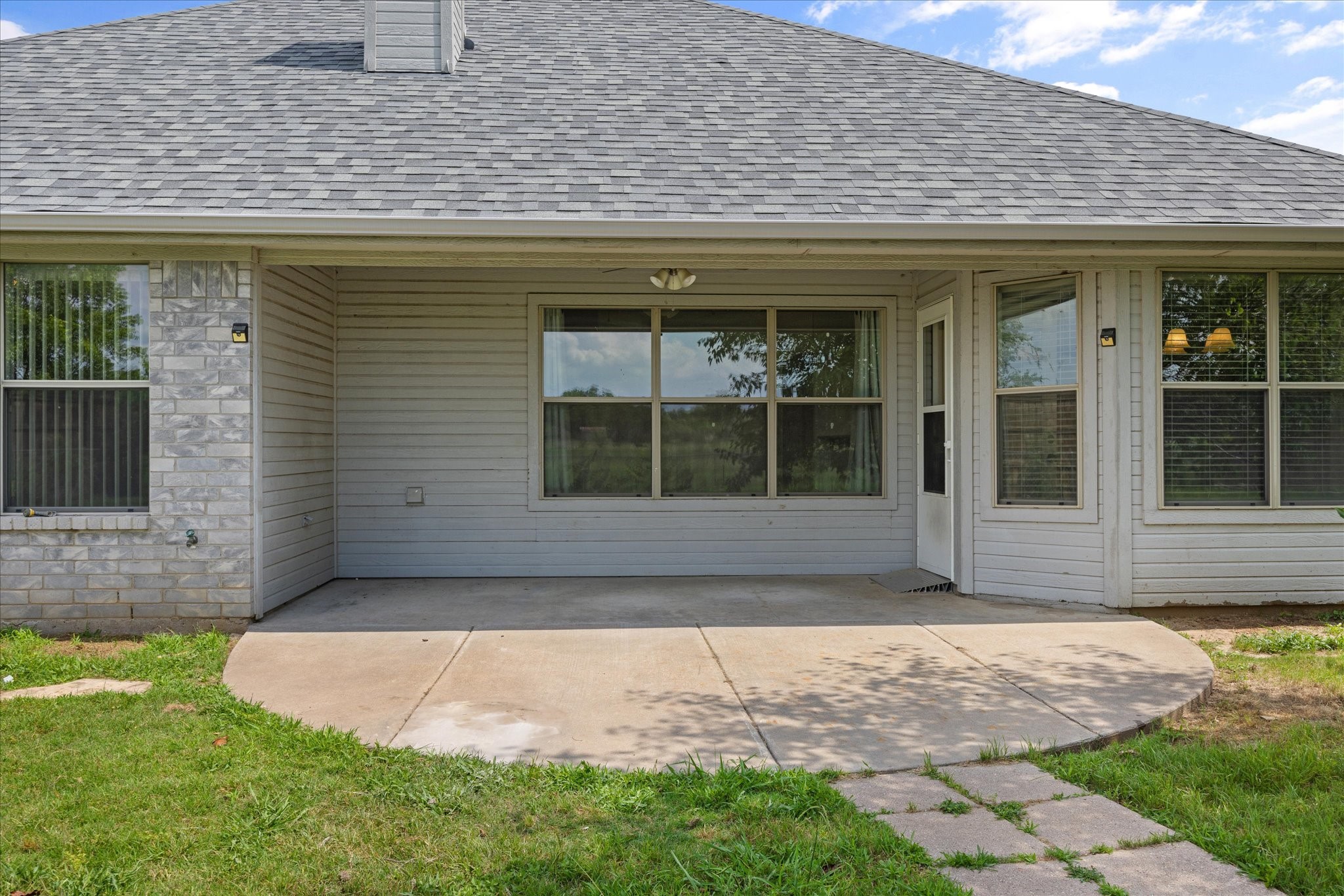 1904 Lazy Court Granbury TX 76048