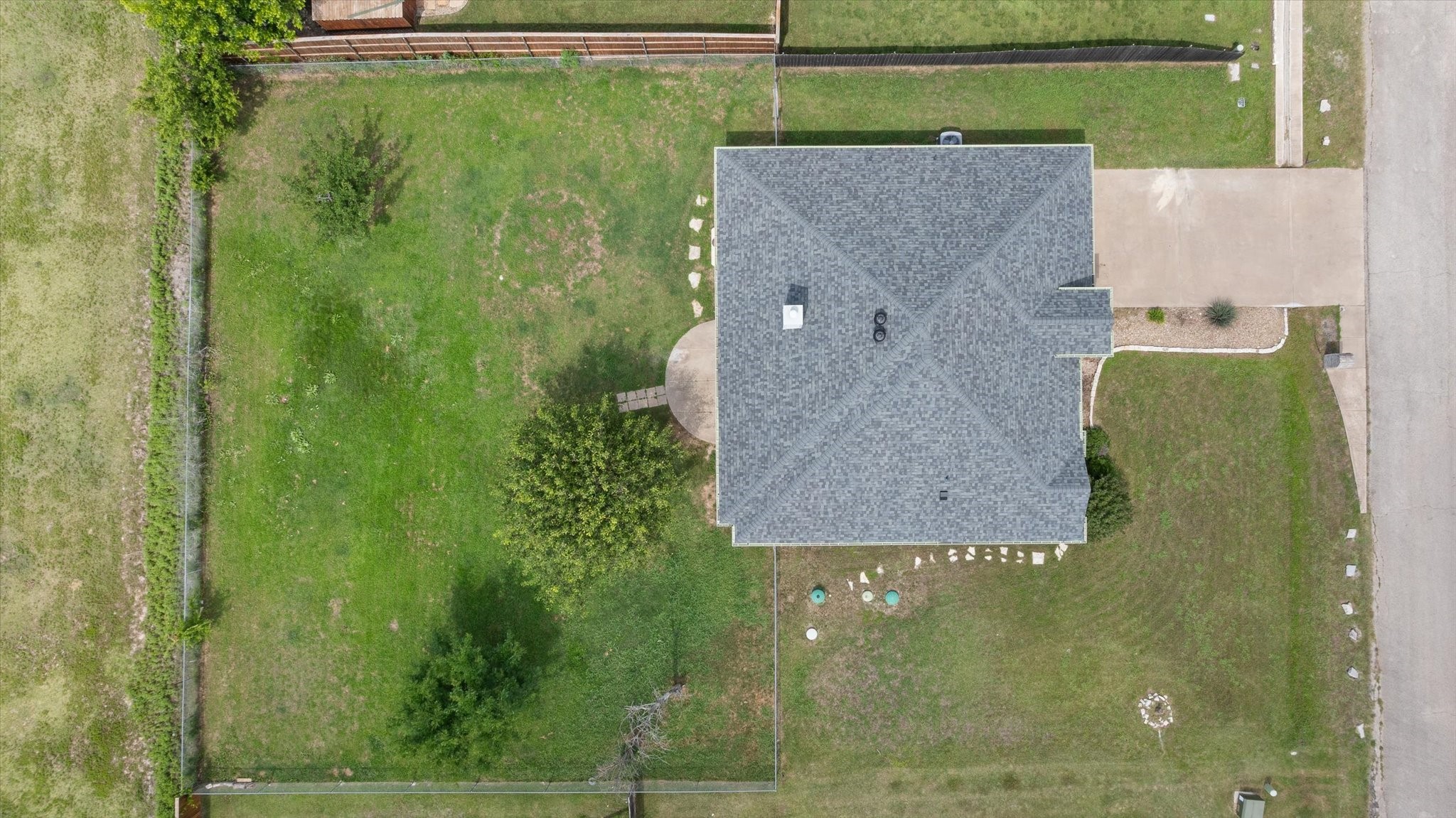 1904 Lazy Court Granbury TX 76048