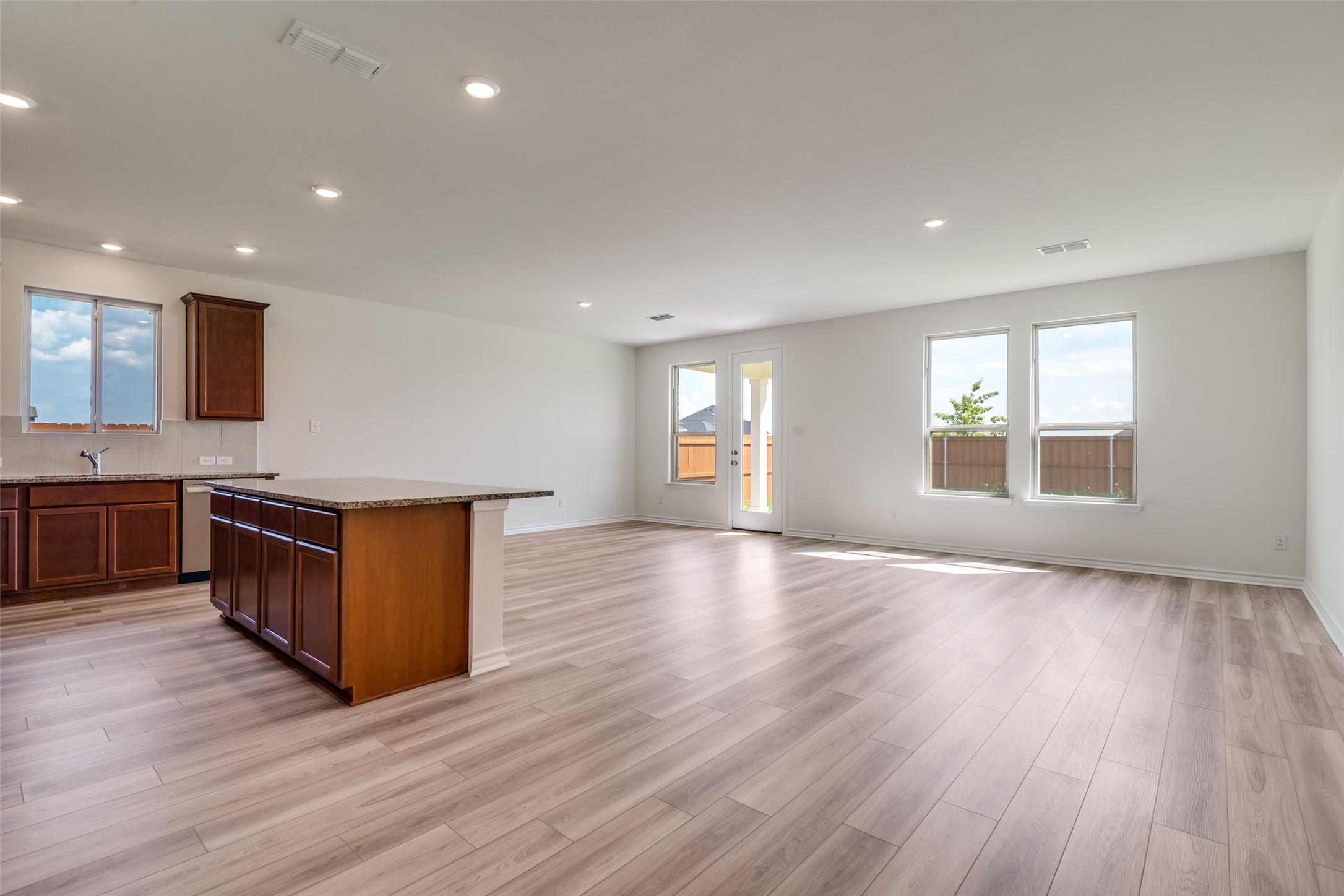 4105 Buffalo Grass Trail Crandall TX 75114