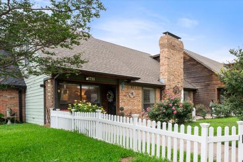 1711 Clearbrook Lane Corsicana TX 75110