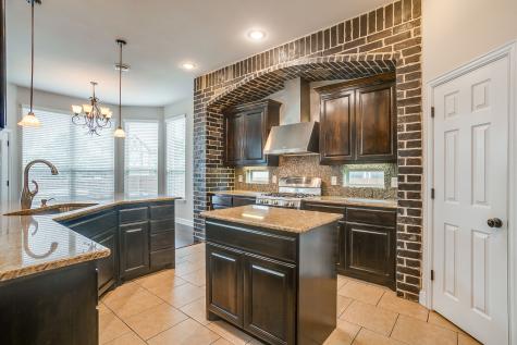 1216 Yosemite Way Burleson TX 76028