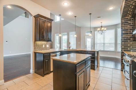 1216 Yosemite Way Burleson TX 76028