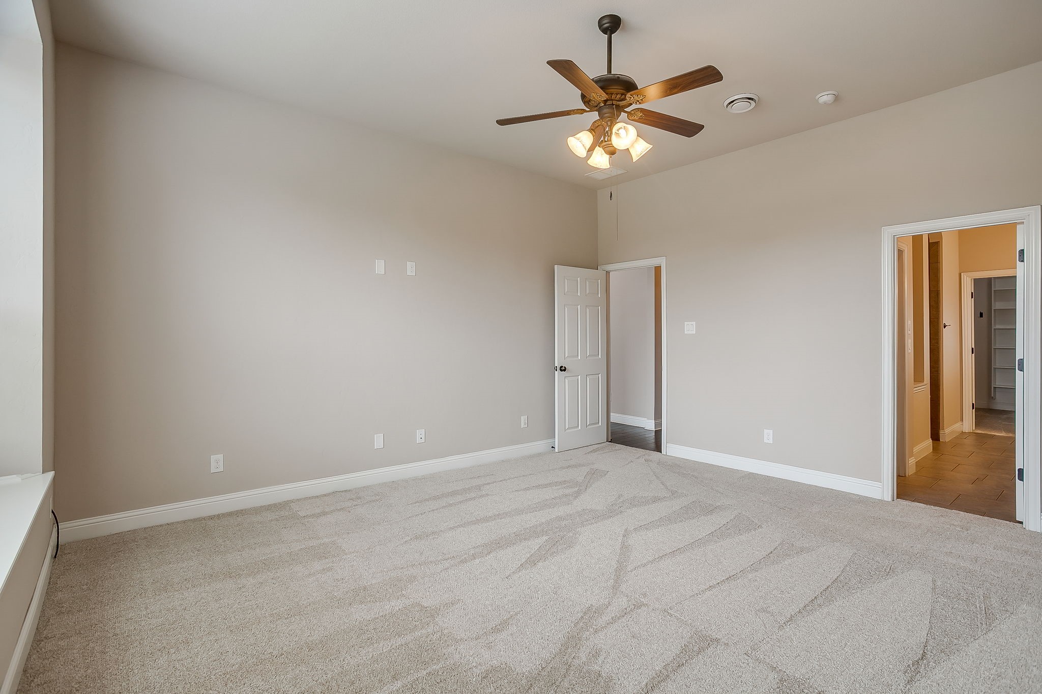 1216 Yosemite Way Burleson TX 76028