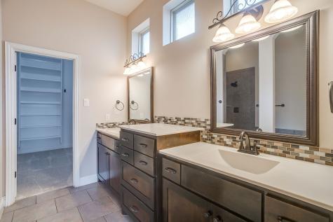 1216 Yosemite Way Burleson TX 76028