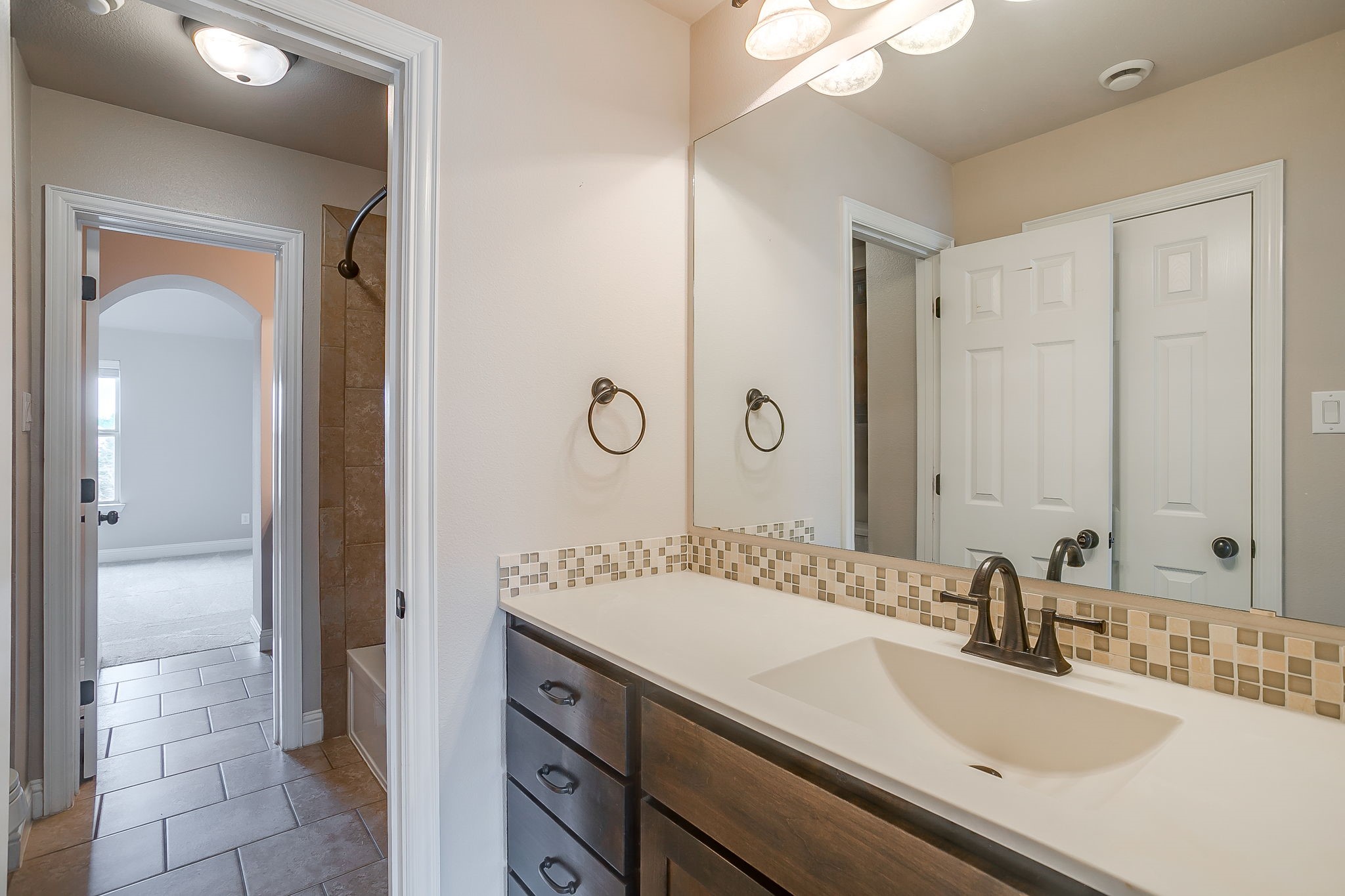 1216 Yosemite Way Burleson TX 76028