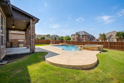 1216 Yosemite Way Burleson TX 76028