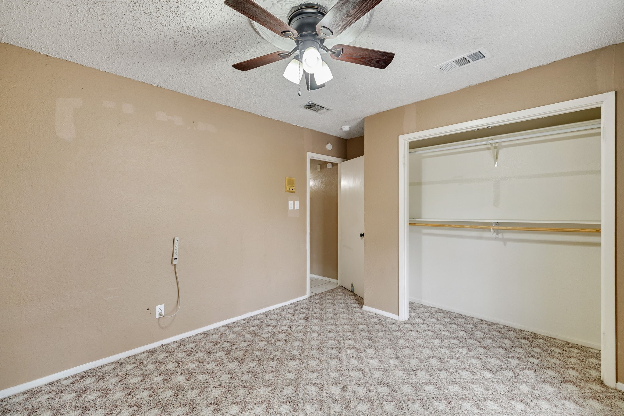 1904 Bay Oaks Court Fort Worth TX 76112