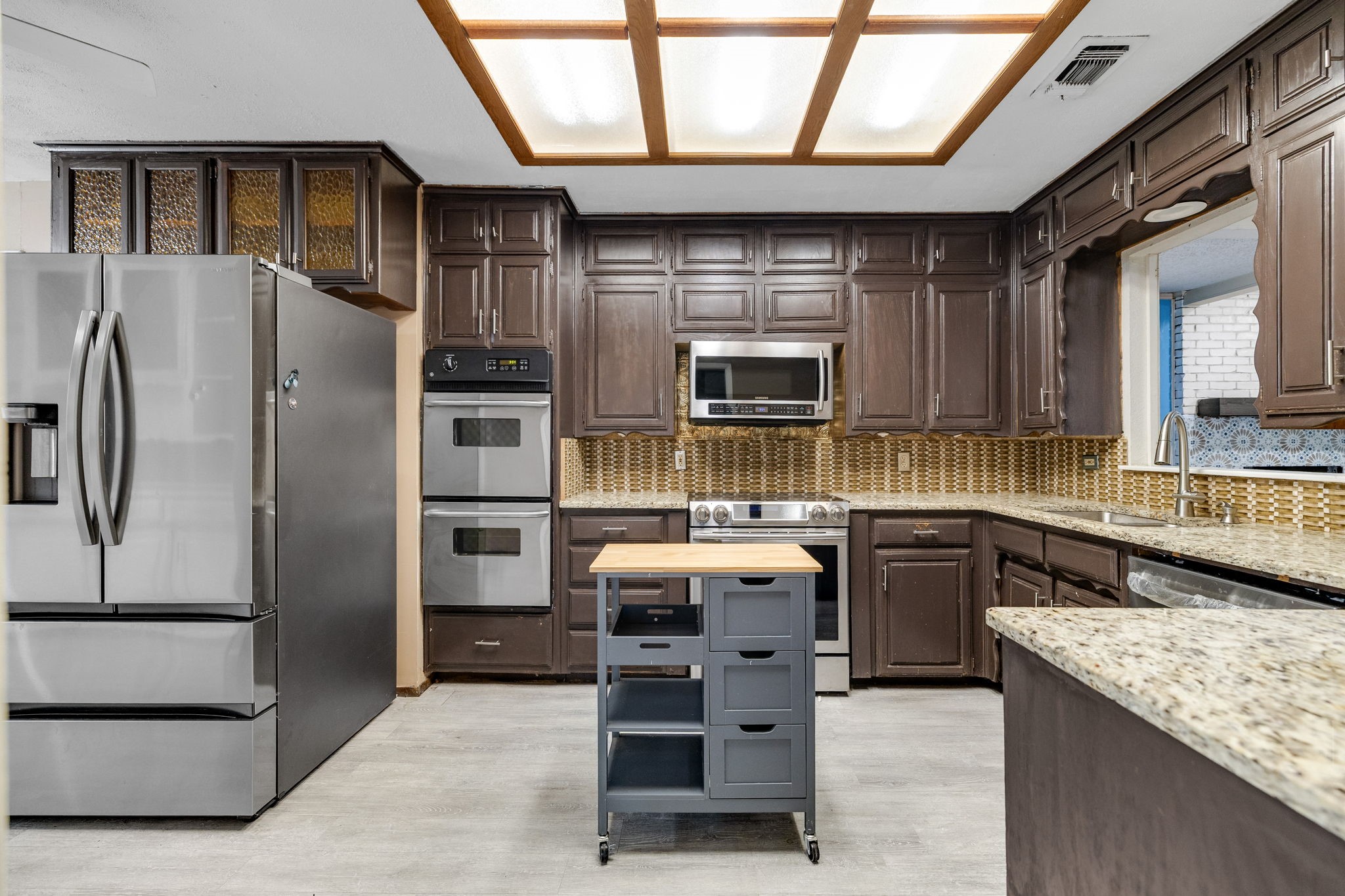 1904 Bay Oaks Court Fort Worth TX 76112