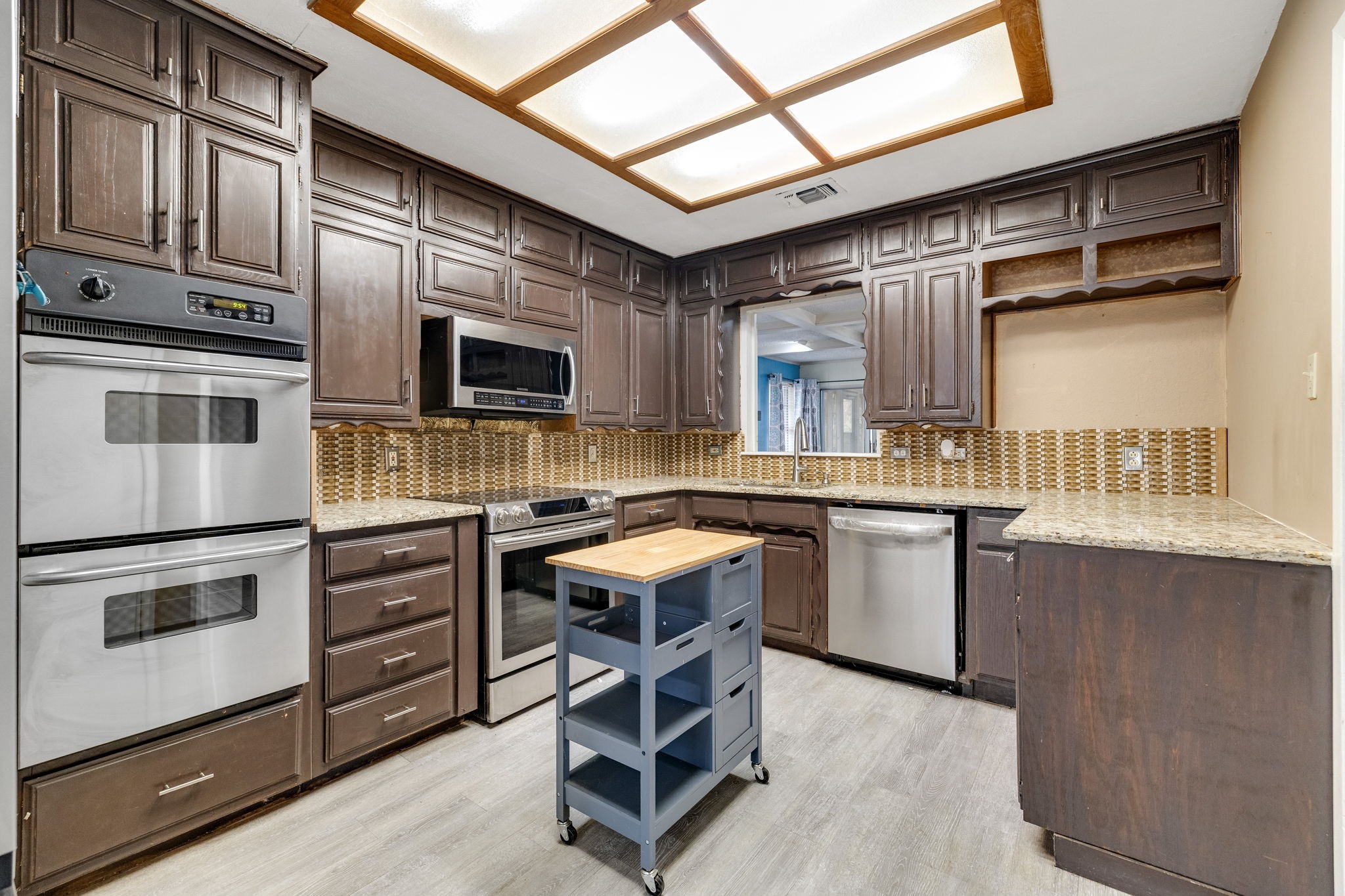 1904 Bay Oaks Court Fort Worth TX 76112