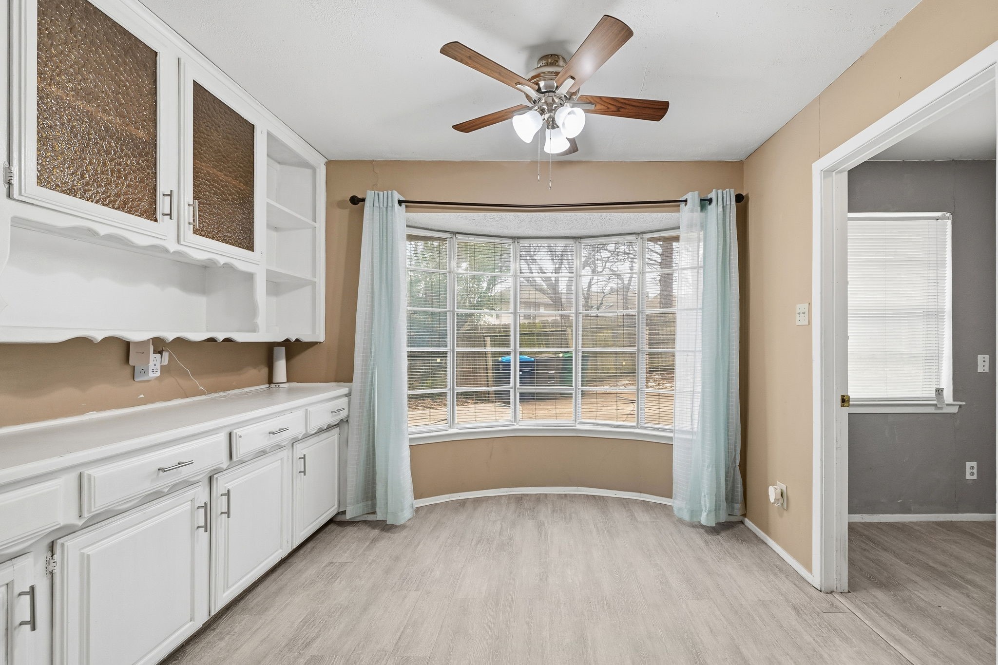 1904 Bay Oaks Court Fort Worth TX 76112