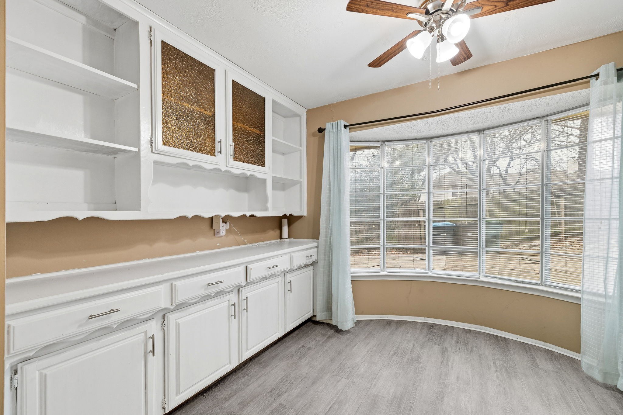 1904 Bay Oaks Court Fort Worth TX 76112