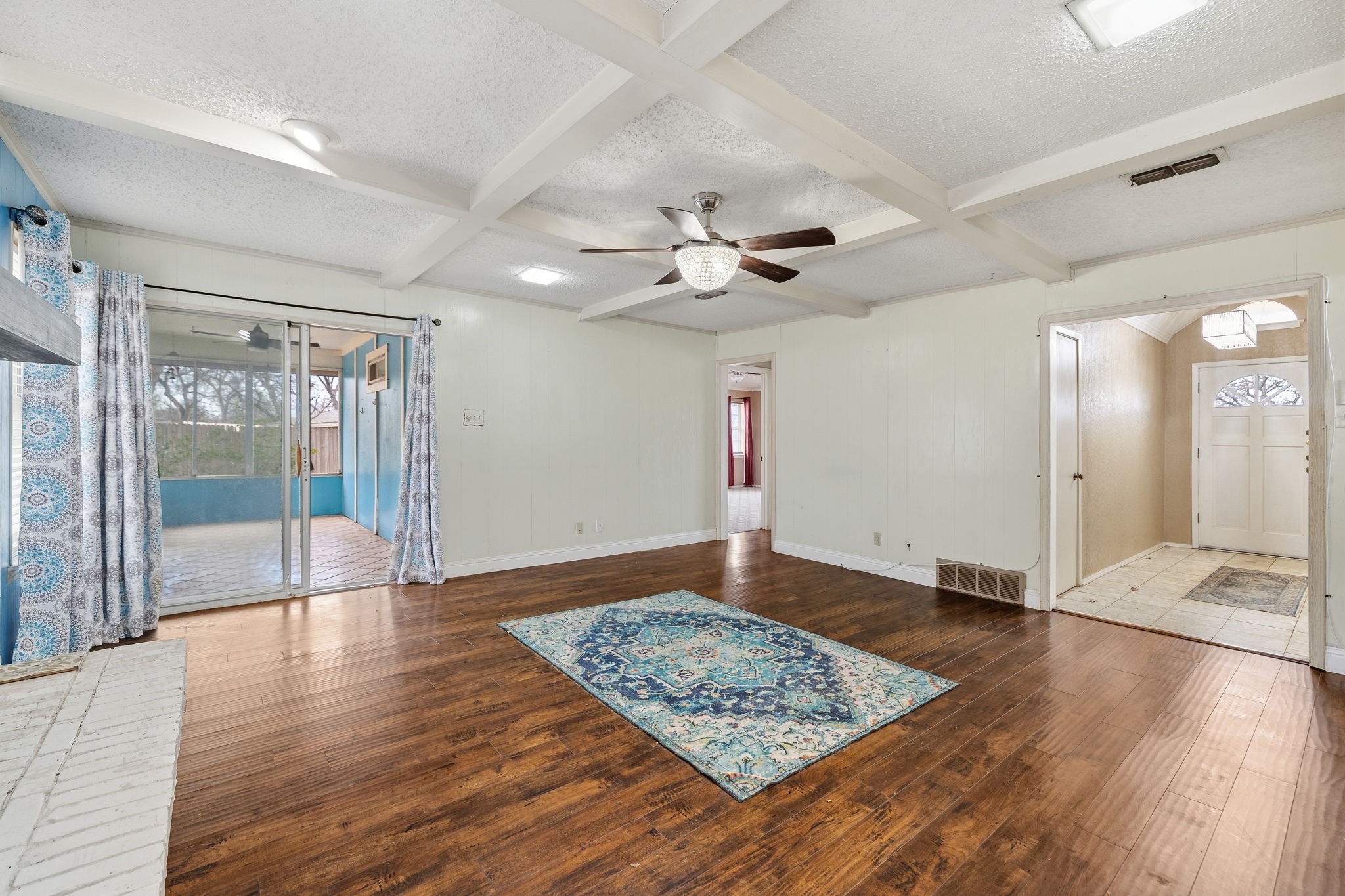 1904 Bay Oaks Court Fort Worth TX 76112