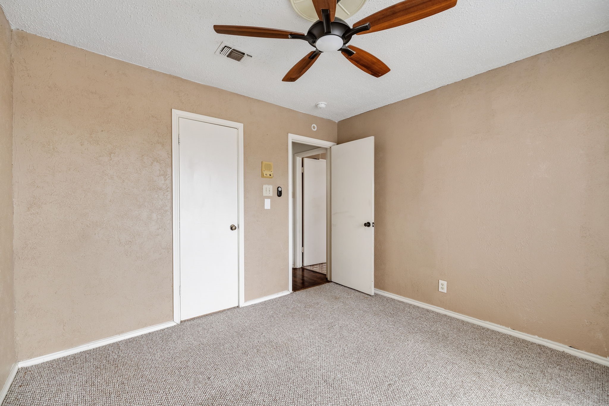 1904 Bay Oaks Court Fort Worth TX 76112