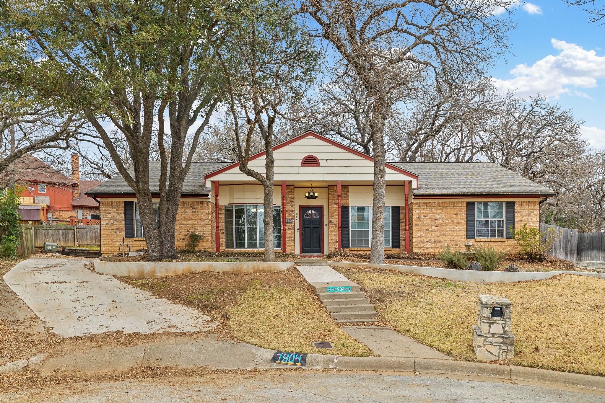 1904 Bay Oaks Court Fort Worth TX 76112