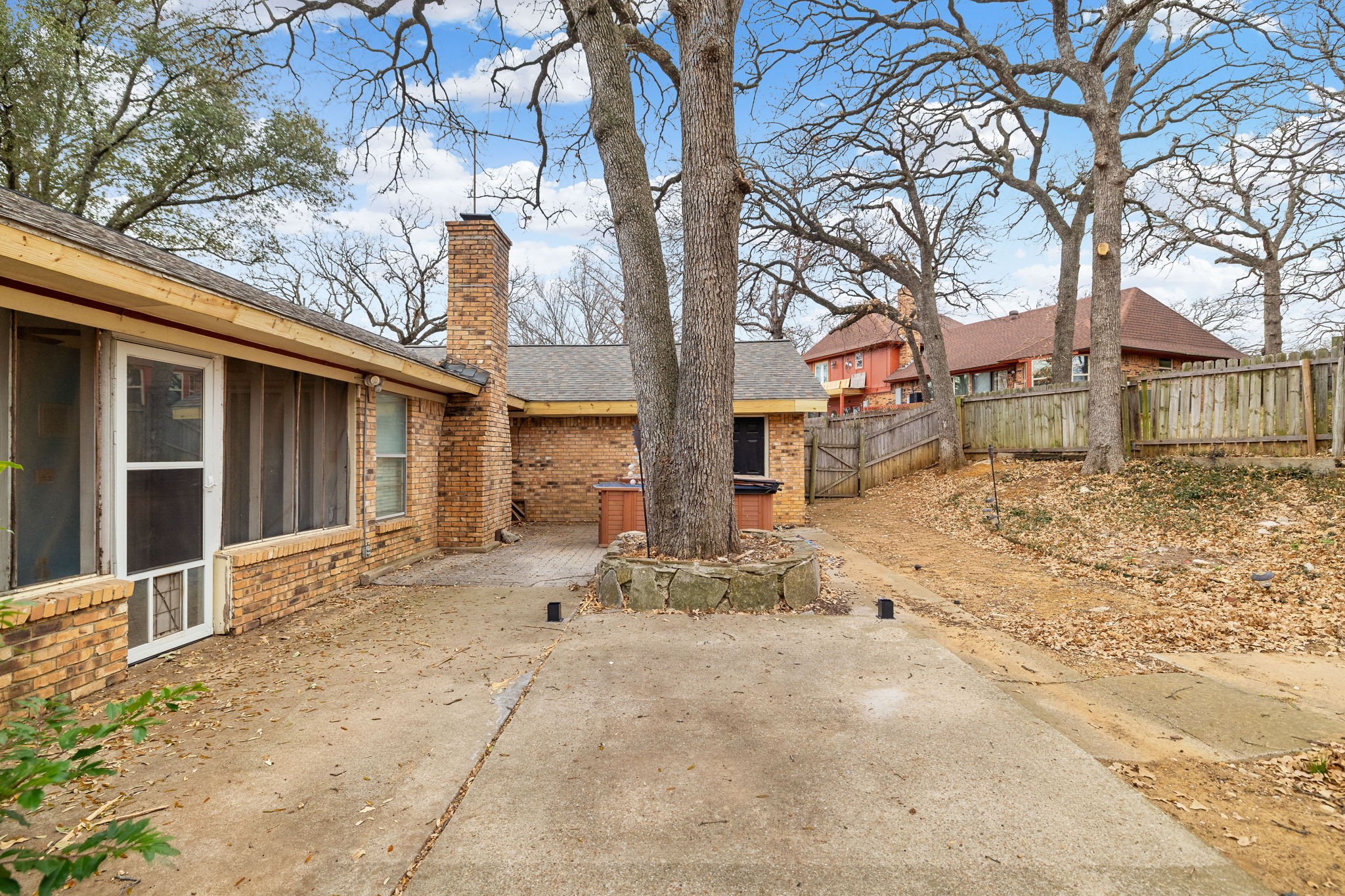 1904 Bay Oaks Court Fort Worth TX 76112