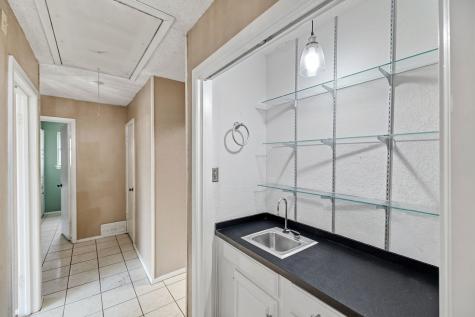 1904 Bay Oaks Court Fort Worth TX 76112