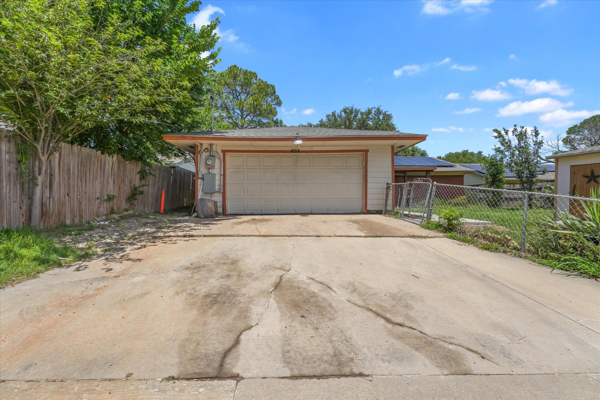4014 W Rochelle Road Irving TX 75062