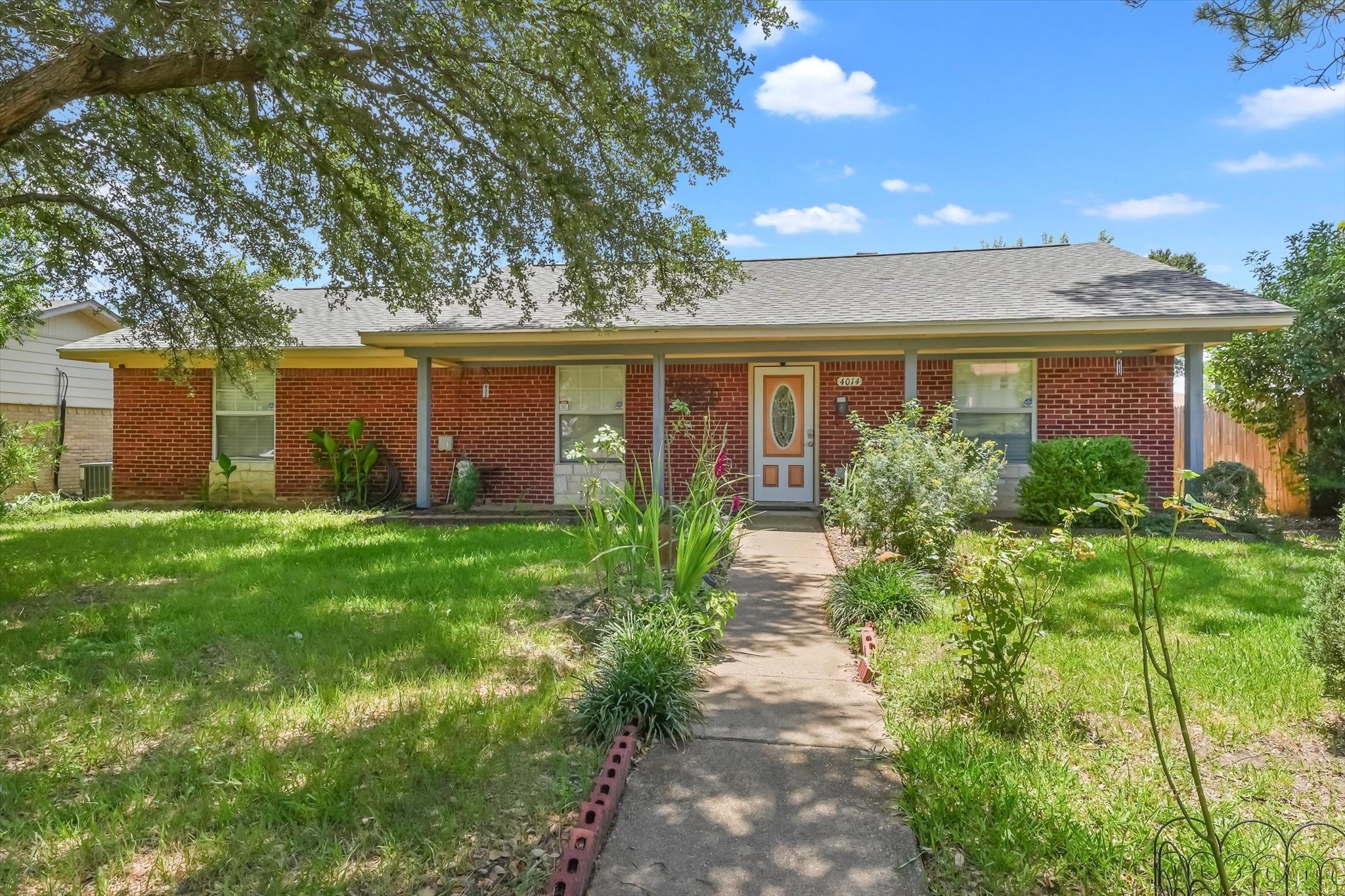 4014 W Rochelle Road Irving TX 75062