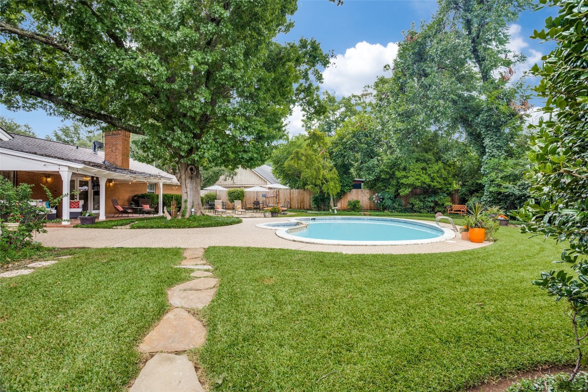 4204 Warnock Court Fort Worth TX 76109