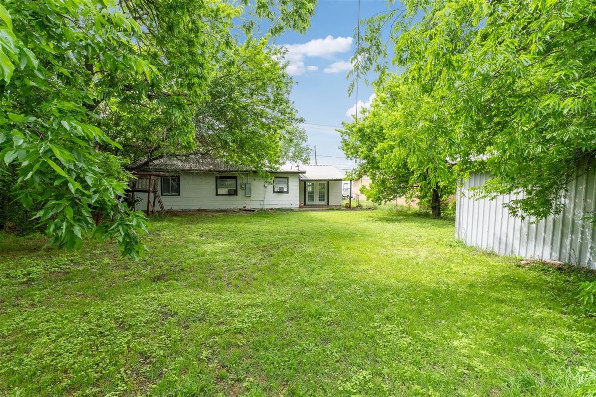 716 N Cummings Drive Alvarado TX 76009