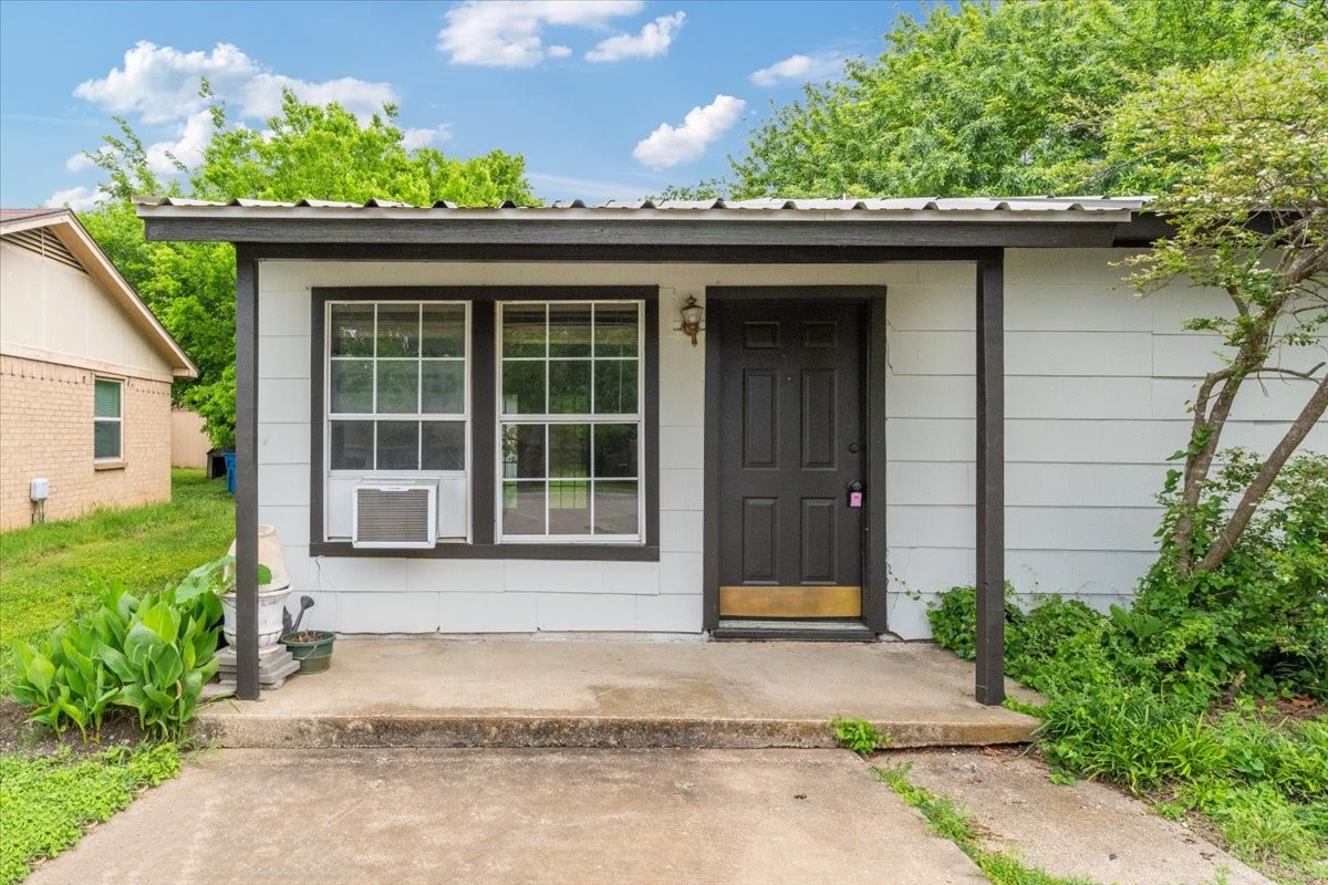 716 N Cummings Drive Alvarado TX 76009