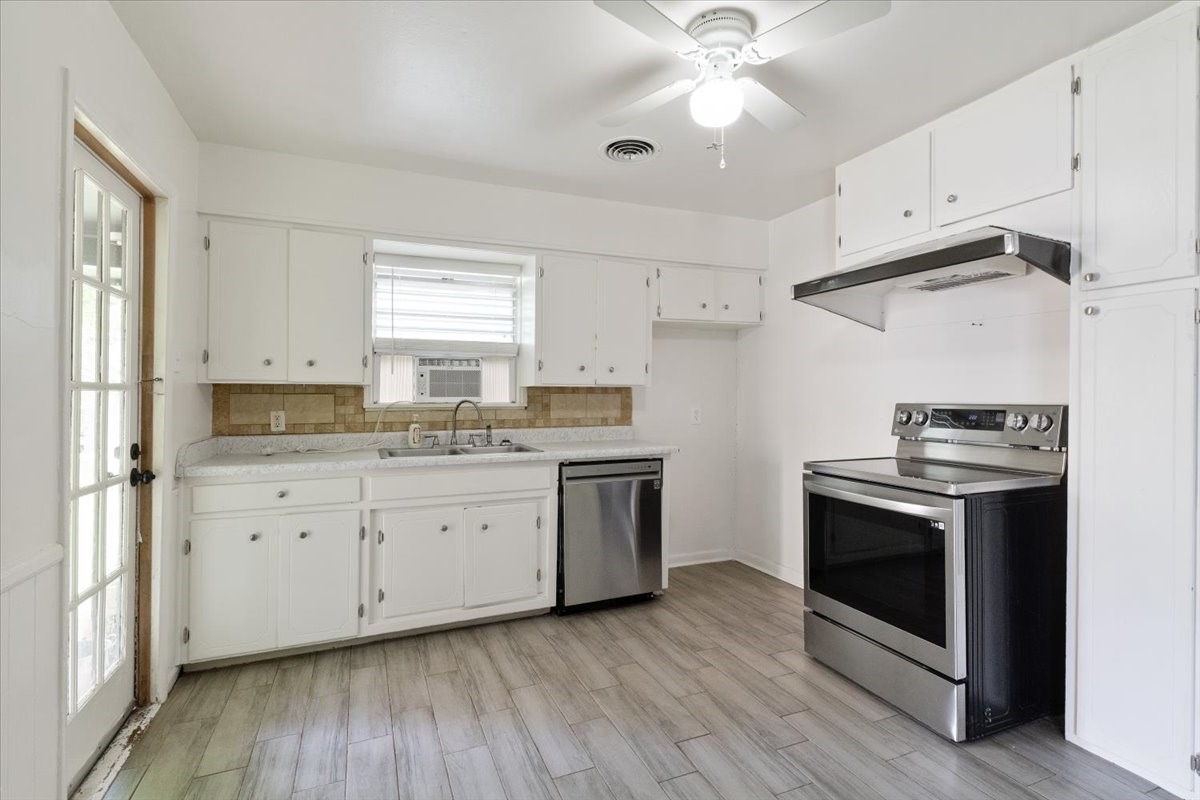 716 N Cummings Drive Alvarado TX 76009